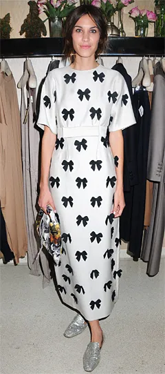 1316029745_alexa chung 240