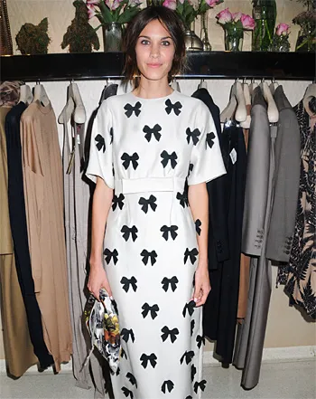 1316029745_alexa chung vert