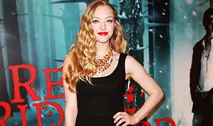 1316035774_amanda seyfried 178