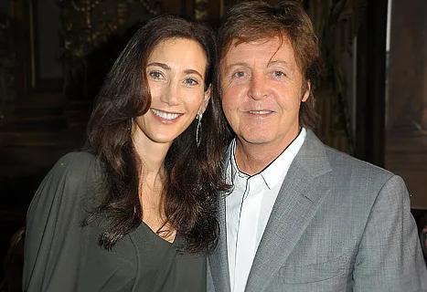 1316180841_nancy shevell 467