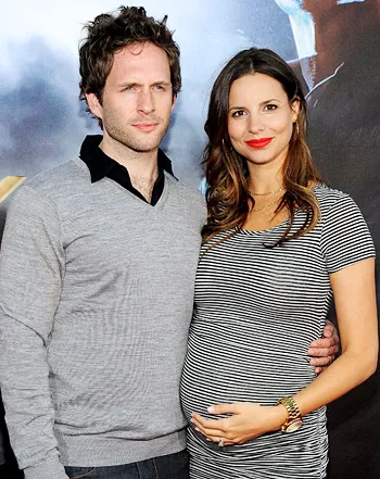 1316198996_glenn howerton baby vert