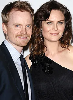 1316694441_emily deschanel david hornsby 240