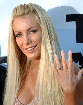 1317388946_crystal harris 441