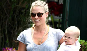 1317925897_ali larter teddy 178