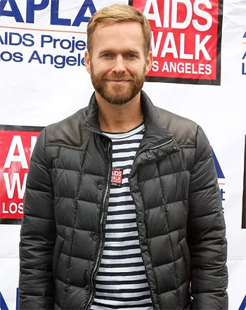 1318875438_bob harper vert