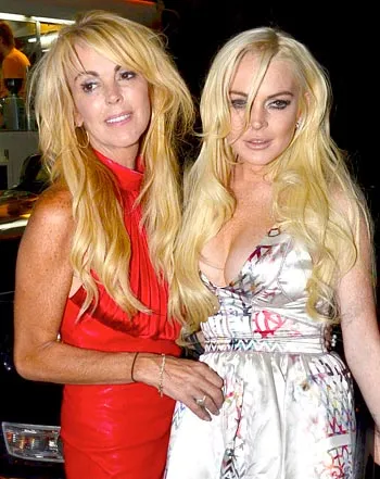 1319204726_lindsay dina lohan 441