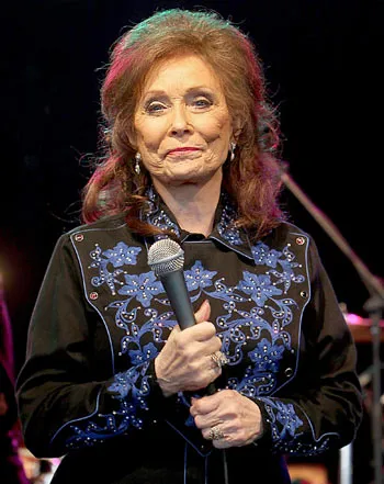 1319379920_loretta lynn v