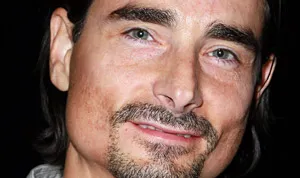 1319575441_kevin richardson 178