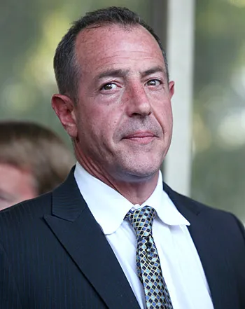 1319726238_michael lohan vert