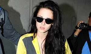 1320343827_kristen stewart 178