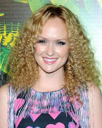 1320849737_kaylee defer 441