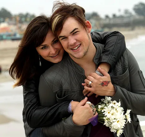 1321634380_james durbin article