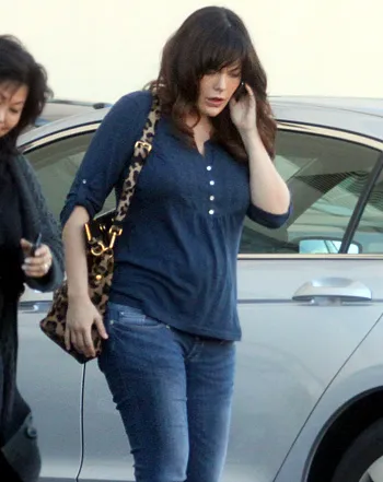 1322062585_lindsay price 350