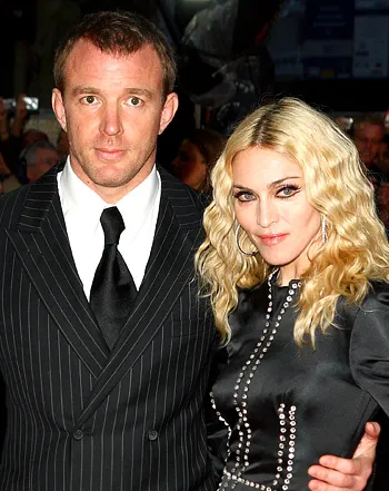 1322502085_guy ritchie madonna 441