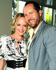 1322595801_marley shelton 240