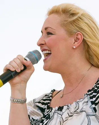 1322925490_mindy mccready v