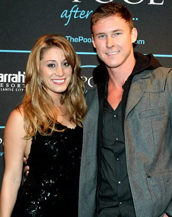 1324059501_vienna girardi kasey kahl 441