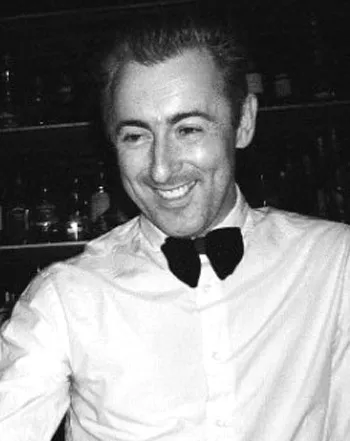 1326122901_alan cumming 441