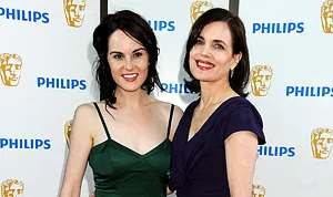 1326923787_elizabeth mcgovern michelle dockery 178