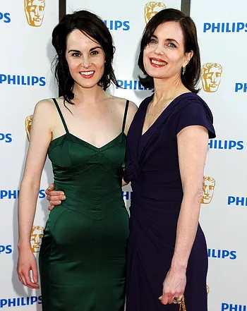 1326923787_elizabeth mcgovern michelle dockery 441