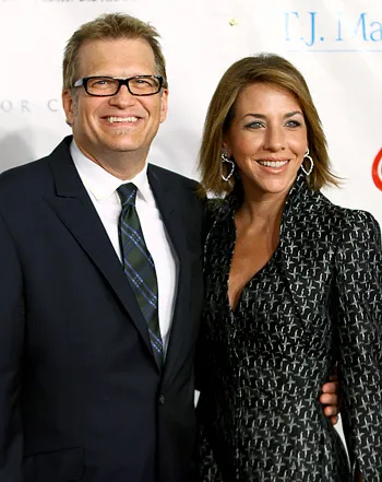 1327605578_drew carey fiance 441
