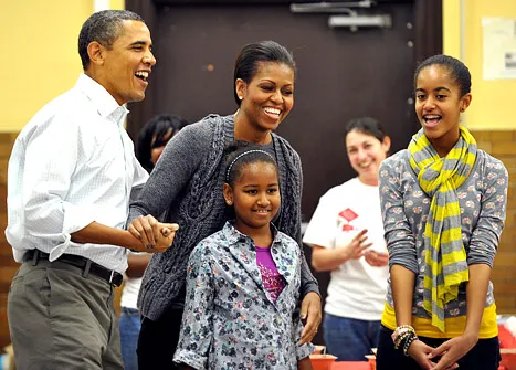 1328831882_barack obama michelle obama sasha obama malia obama lg