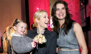 1329338880_brooke sheilds kelly rutherford 300