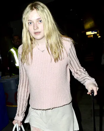 1332360437_dakota fanning 441