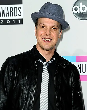 1332876251_gavin degraw 441