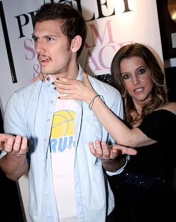 1333043801_lisa marie presley alex pettyfer 441