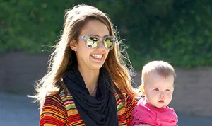 1333055214_jessica alba honor 178