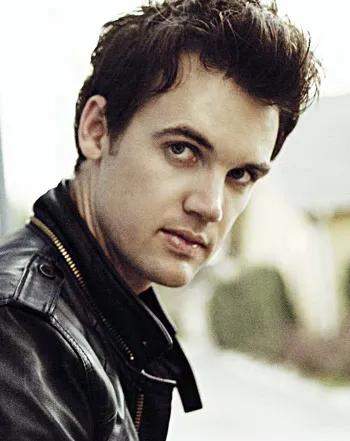 1333145250_tyler hilton 441