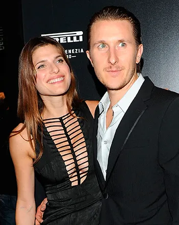 1333151487_lake bell_2