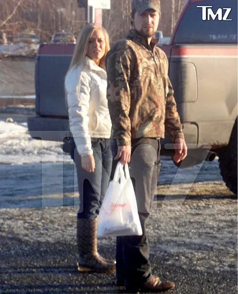 1333481764_levi johnston 4672