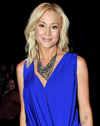 1333731667_kellie pickler 441