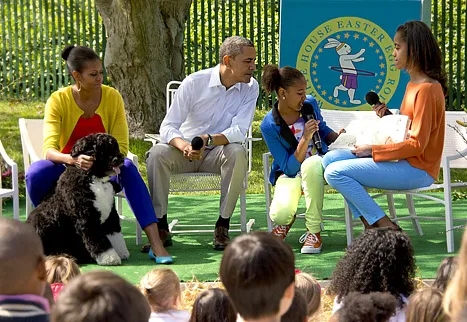 1334007293_michelle barack malia sasha obama article