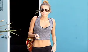 1334093362_miley cyrus 300