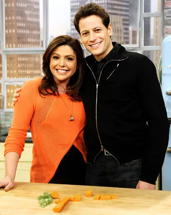 1334181080_rachael ray ioan gruffud 441