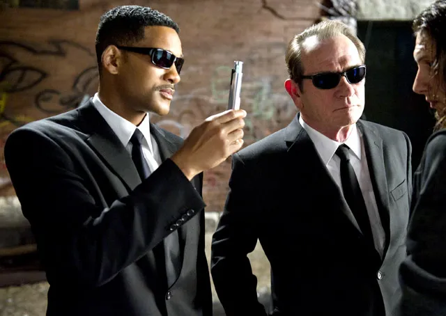 1334328616_will smith tommy lee jones lg