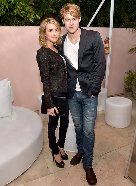 1334337166_emma roberts chord overstreet