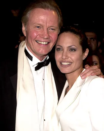 1334347703_jon voight angelina jolie 350