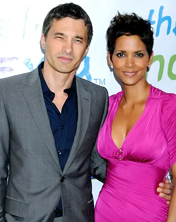 1334606725_olivier martinez halle berry 441