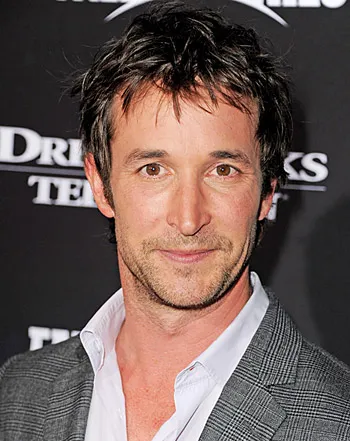 1335213271_noah wyle 350