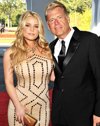 1335975761_jessica simpson joe simpson 441