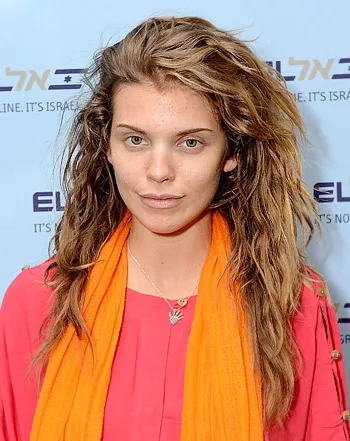 1336593216_annalynne mccord 441
