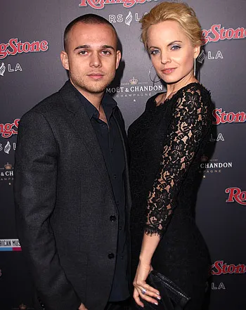 1337014860_simone sestito mena suvari 350