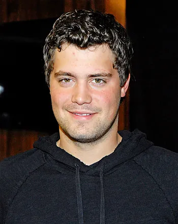 1337799918_levi johnston 350