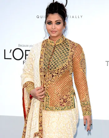 1337948832_aishwarya rai 441