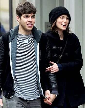 1337960250_keira knightly james righton 441
