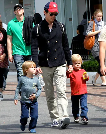 1339620950_matt bomer kids 441